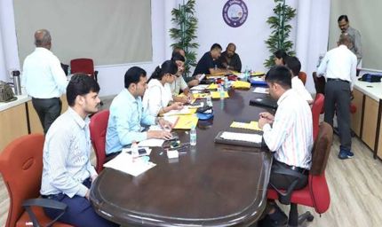 सरकारी नौकरी पाने की खुशी चेहरों पर झलकी