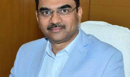 आयुक्त जनसम्पर्क ने संचालनालय में किया पौध-रोपण