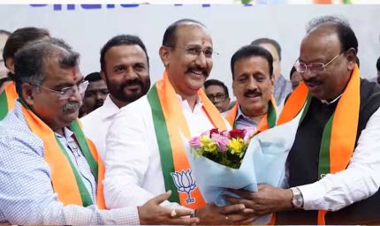 बीजेपी की महाराष्ट्र इकाई के नए अध्यक्ष रवींद्र चव्हाण ने कार्यभार संभालते ही विपक्षी कांग्रेस को बड़ा झटका दे दिया