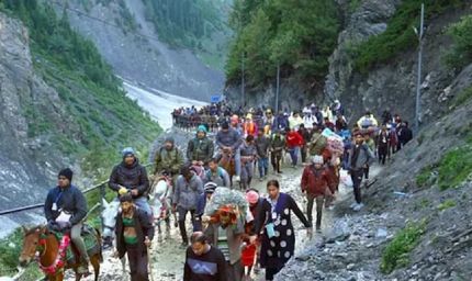 अमरनाथ यात्रा पर रवाना हुआ  भक्तों का पहला जत्था, आज पहला ग्रुप करेगा बाबा बर्फानी का दर्शन