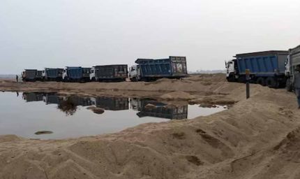 MP में रेत माफिया का कहर, नायब तहसीलदार को कुचलने की कोशिश
