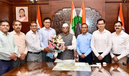 राज्यपाल से राजस्थान प्रशासनिक सेवा से भारतीय प्रशासनिक सेवा में पदोन्नत अधिकारी प्रतिनिधिमंडल ने की मुलाकात