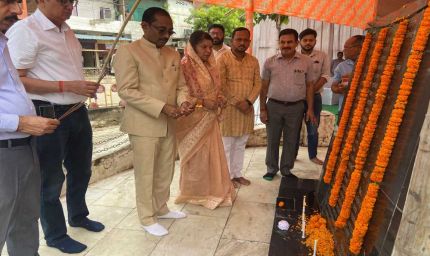 औद्योगिक क्षेत्र बलियरी में विस्‍फोट से शहीद हुए श्रमिकों के स्‍मारक पुष्प अर्पित कर दी गई श्रद्धांजलि
