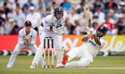 ऋषभ पंत की ताबड़तोड़ बल्लेबाजी जारी, गिल दे रहे साथ, अर्धशतक बनाने के आउट हुए केएल राहुल