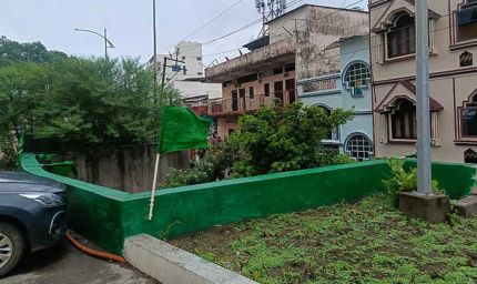 हमीदिया हॉस्पिटल में अतिक्रमण का मामला मुख्यमंत्री तक पहुंचा, हरा रंग पोत कर लगाये धार्मिक झंडे