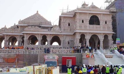 राम मंदिर में भव्य ध्वजारोहण समारोह की तैयारी, पीएम मोदी समेत हजारों मेहमान होंगे शामिल