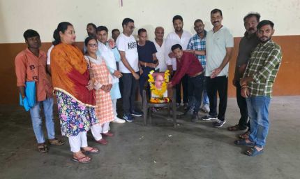 डॉ. श्यामा प्रसाद मुखर्जी जी की जयंती पर वार्ड 47, 42 और 43 के बूथ पर श्रद्धांजलि अर्पित की गई, दिए गए बलिदान को याद किया गया