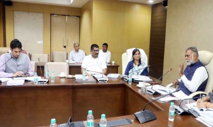 जल, भूमि संरक्षण के लिये ठोस प्रयास आवश्यक : मंत्री पटेल