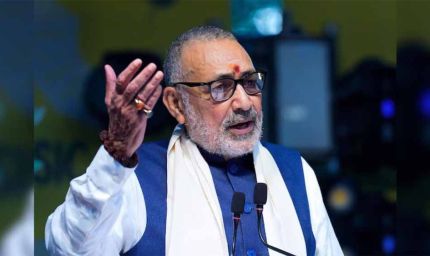 तेजस्वी यादव ने पत्नी का नाम क्यों बदला? गिरिराज सिंह ने वोटर लिस्ट मामले में जांच की मांग की