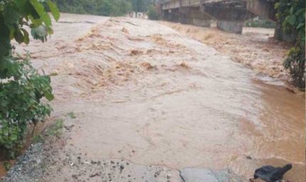 CG आज भी जमकर बरसेंगे बदरा, मध्य छत्तीसगढ़ में मौसम की मार, भारी बारिश का अलर्ट