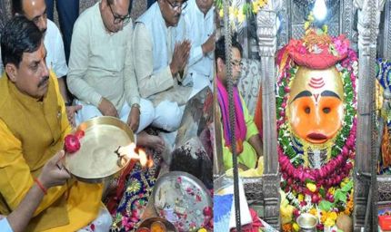 मुख्यमंत्री डॉ. यादव ने क्षिप्रा नदी पर निर्माणाधीन घाटों का जायजा लिया