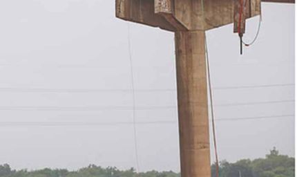 वडोदरा हादसे के बाद बड़ी कार्रवाई, चार इंजीनियर निलंबित, सभी पुलों के निरीक्षण के आदेश