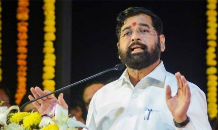 शिंदे गुट को IT नोटिस, पवार के पोते ने जताई हमदर्दी, कहा- ये दबाव की राजनीति