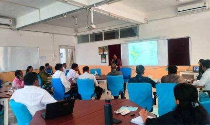 अज़ीम प्रेमजी फाउंडेशन ने की वार्षिक शैक्षणिक योजना की समीक्षा, शिक्षा सुधार पर रहा फोकस