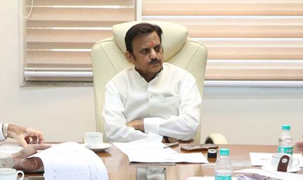 फीडर सेपरेशन और नए विद्युत सब स्टेशन का निर्माण समय सीमा में करें : उप मुख्यमंत्री शुक्ल