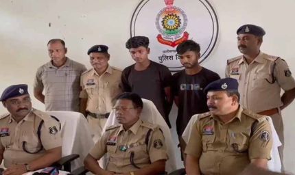 पुलिस ने घरों में चोरी करने वाले नाबालिग समेत 3 आरोपियों को किया गिरफ्तार, 4 लाख का माल बरामद
