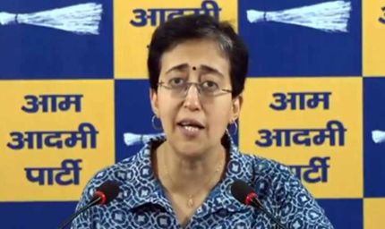 झुग्गियों के हक में आतिशी का एलान – विधानसभा से सड़क तक होगा संघर्ष