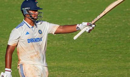 इंग्लैंड के खिलाफ फेल हुए सूर्यवंशी, म्हात्रे की पारी बनी कहर