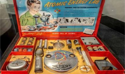 इतना डरावना कि एक साल में ही हो गया बैन, दुनिया का सबसे खौफनाक खिलौना!