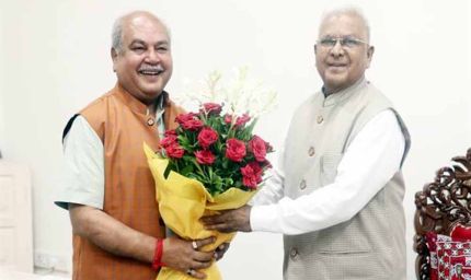 राज्यपाल पटेल से मध्यप्रदेश विधानसभा अध्यक्ष तोमर ने की सौजन्य भेंट