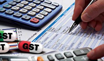 दवा उद्योग इनवर्टेड ड्यूटी स्ट्रक्चर में फंसा, कच्चे माल पर GST घटाने की मांग तेज