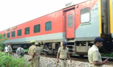 कानपुर में बड़ा रेल हादसा टला, कालिंदी एक्सप्रेस के चालक की सूझबूझ से बचीं सैकड़ों जानें