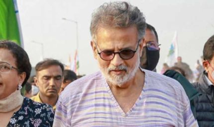 महात्मा गांधी के प्रपौत्र तुषार गांधी का अपमान: पदयात्रा से अचानक हटाया गया मंच