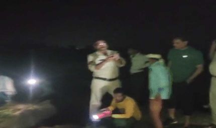 सतना में बोरवेल के गड्‌ढे में गिरीं दो सहेली, दोनों की मौत, एसडीईआरएफ की टीम ने निकाला