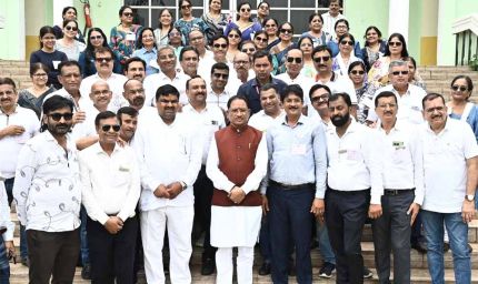 मुख्यमंत्री साय से जैन समाज के प्रतिनिधिमंडल ने की सौजन्य मुलाकात