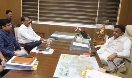 चिकित्सा सेवाओं के सुदृढ़ीकरण के लिए अधोसंरचना विकास और मानव संसाधन उपलब्धता समयसीमा में हो : उप मुख्यमंत्री शुक्ल