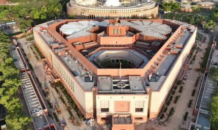 लोकसभा अटेंडेंस पर बवाल: कांग्रेस ने पीएम और मंत्रियों को मिली छूट पर उठाए सवाल