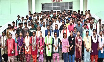 रायपुर : बस्तर के बच्चों का स्वर्णिम भविष्य सुनिश्चित करने के लिए सरकार प्रतिबद्ध – मुख्यमंत्री  विष्णुदेव साय