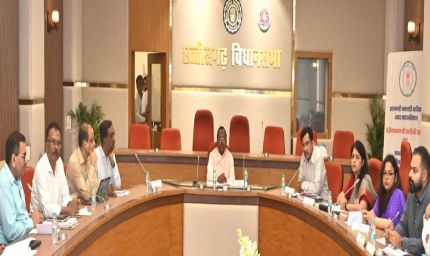 सहभागिता और संवेदनशीलता के साथ विशेष पिछड़ी जनजातियों के विकास के लिए करें कार्य: मंत्री रामविचार नेताम