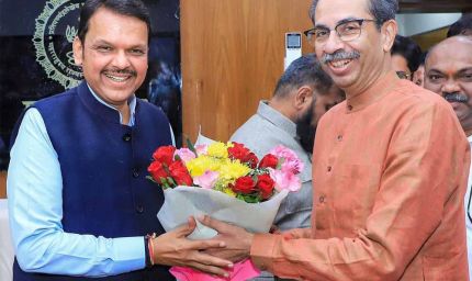 बीजेपी संग गठजोड़ की अटकलें तेज: उद्धव ठाकरे ने फडणवीस से की मुलाकात