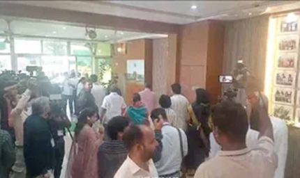 चैतन्य बघेल की हिरासत पर कांग्रेस का हंगामा, विधायकों ने किया विधानसभा से वॉकआउट