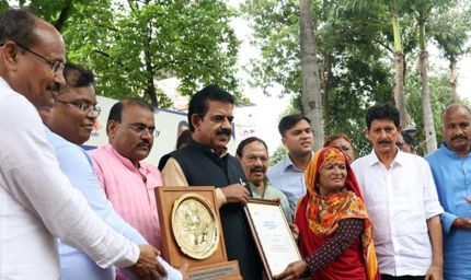 इंदौर नगर निगम की 7,500 सफाई मित्रों के लिए बड़ी घोषणा, हर महीने 1,000 रुपये अतिरिक्त स्वास्थ्य मद में दिए जाएंगे