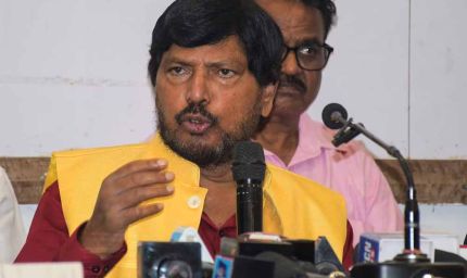 भारत-पाक मैच रद्द: केंद्रीय मंत्री बोले – खेल में राजनीति घसीटना गलत