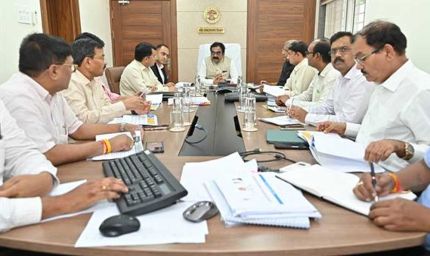 लोक निर्माण मंत्री की अध्यक्षता में विभागीय सलाहकार समिति की बैठक संपन्न