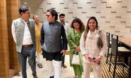आशुतोष राणा से प्रदेश के वित्त मंत्री ओपी चौधरी व पत्नी अदिति पटेल चौधरी ने होटल में की मुलाकात,  खोला राज
