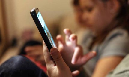 Reels की लत बन सकती है बीमारी की वजह, जानें बचाव के उपाय