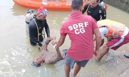 खारून नदी में दर्दनाक हादसा: नहाने गए दो नाबालिग डूबे, एक का शव मिला, दूसरा लापता