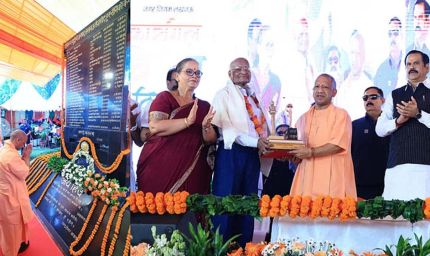कारगिल वीरों को सीएम योगी की श्रद्धांजलि, बोले- सेना का शौर्य कभी नहीं भूलेंगे