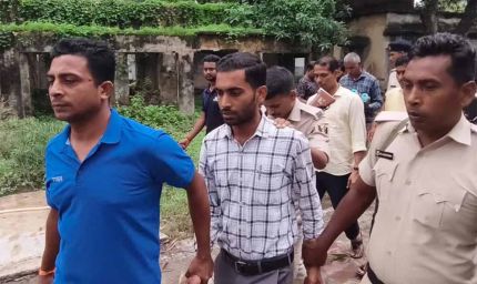 घूस लेते रंगेहाथ पकड़ा गया राजस्व कर्मचारी, 50 हजार की कर रहा था मांग