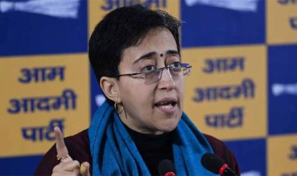 इंदिरा कॉलोनी को बड़ी राहत: हाई कोर्ट ने तोड़फोड़ पर लगाई रोक, आतिशी ने क्या कहा?
