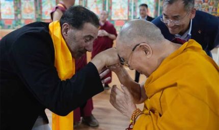 सनी देओल ने दलाई लामा से की मुलाकात