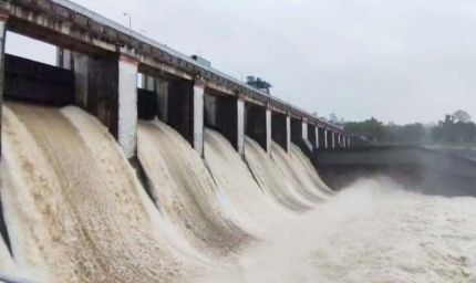 MP में बारिश ने पकड़ी रफ्तार: भोपाल-नर्मदापुरम में 8 इंच बारिश का अलर्ट, 34 जिलों में भारी बारिश की चेतावनी