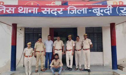 पुलिस की बड़ी कामयाबी: 50 हजार का इनामी बदमाश दबोचा, लूट और हत्या के कई मामलों में था फरार