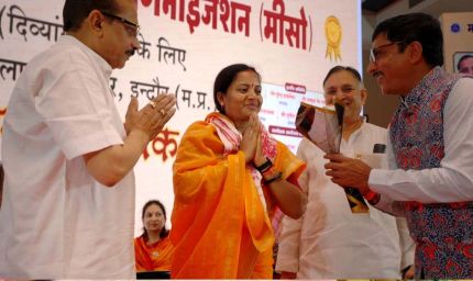 रायपुर : मंत्री श्रीमती लक्ष्मी राजवाड़े का मध्यप्रदेश दौरा: आस्था, संस्कृति और सेवा का संगम