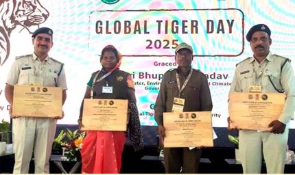 केन्द्रीय वन एवं पर्यावरण मंत्री यादव ने प्रदेश के वनकर्मियों को किया सम्मानित