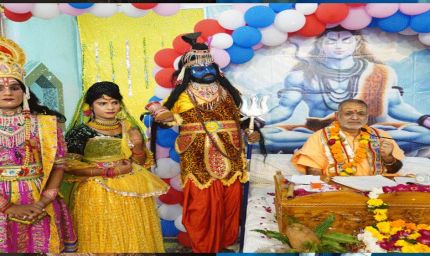 प्रेमानंद पुरी का विवादित बयान: साईं मूर्ति कुएं में फेंकने और जलाने की अपील